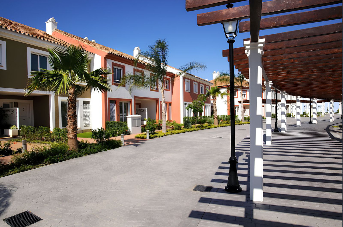 Huis te koop in Estepona | 3 slaapkamers H5322658