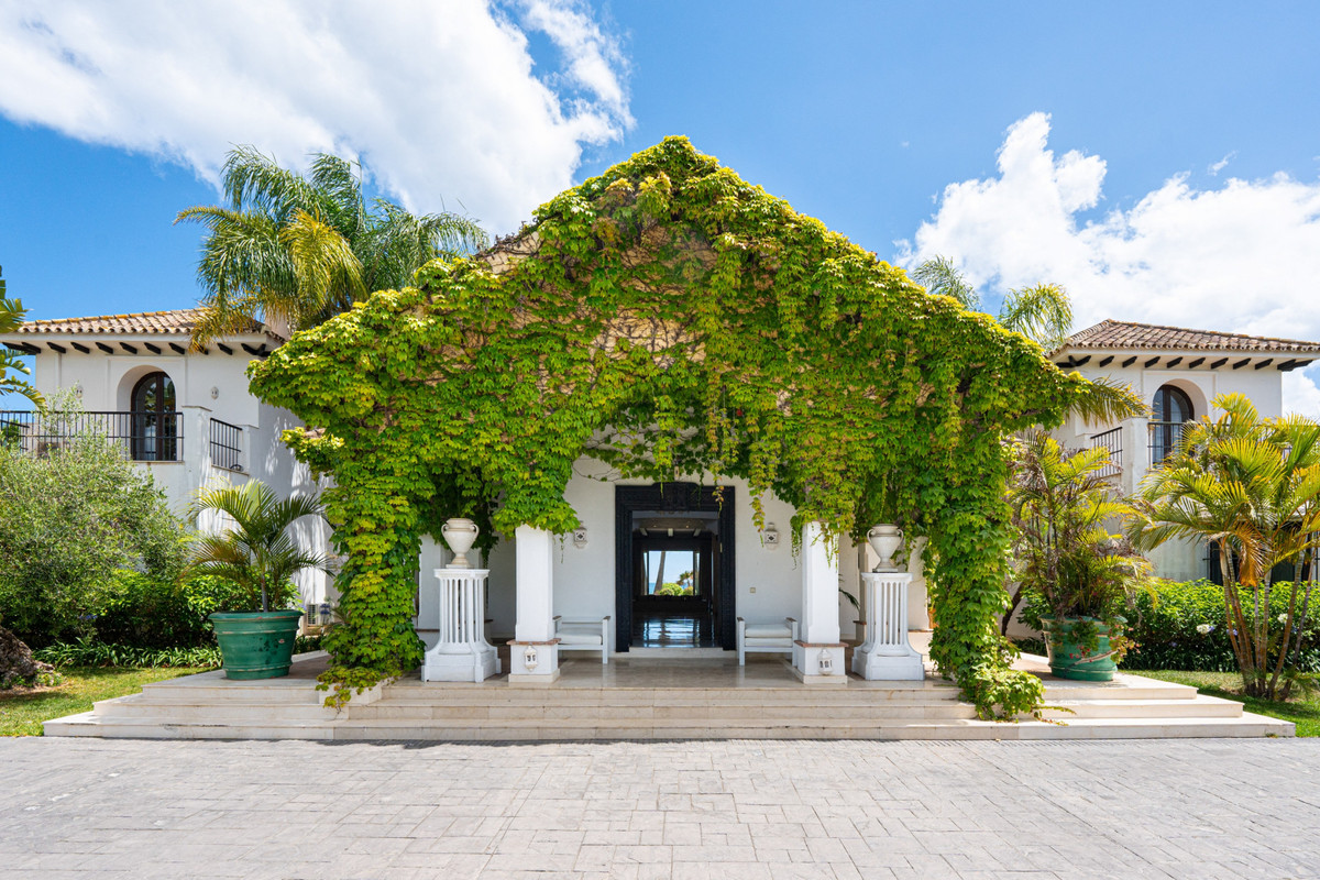 Huis te koop in Estepona | 9 slaapkamers H5322793