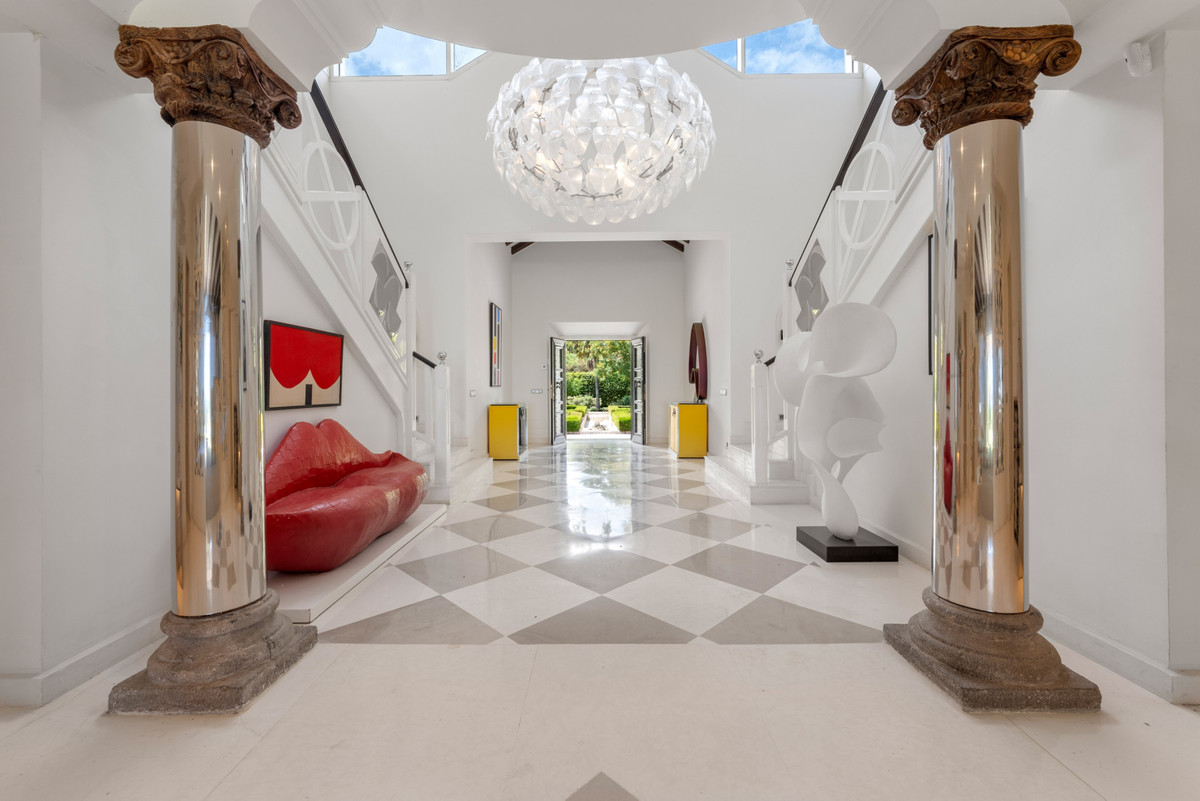 Huis te koop in Estepona | 9 slaapkamers H5322793