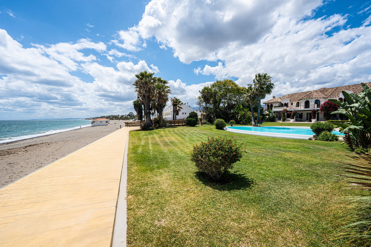 Huis te koop in Estepona | 9 slaapkamers H5322793