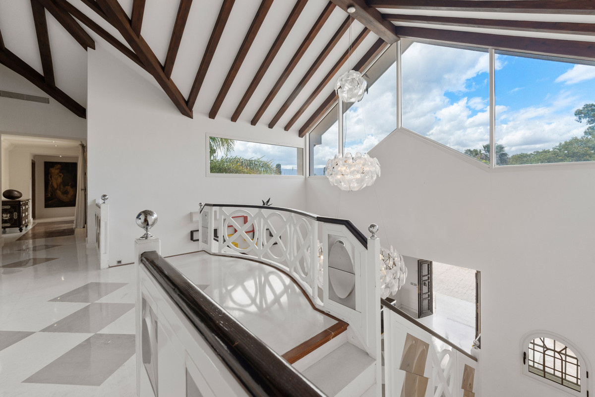 Huis te koop in Estepona | 9 slaapkamers H5322793