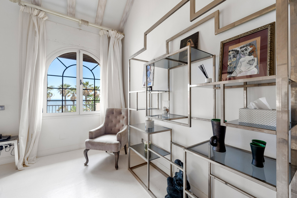 Huis te koop in Estepona | 9 slaapkamers H5322793