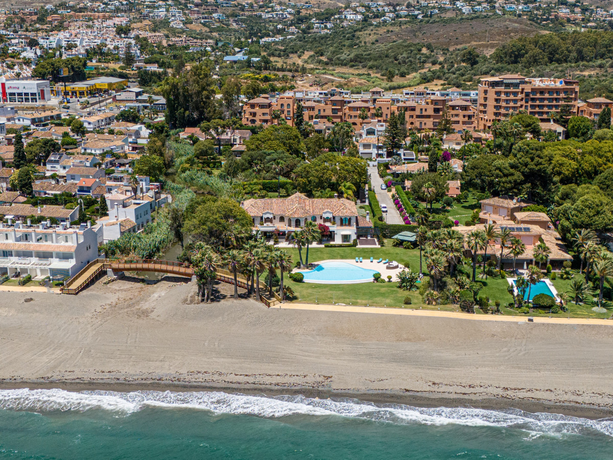 Huis te koop in Estepona | 9 slaapkamers H5322793