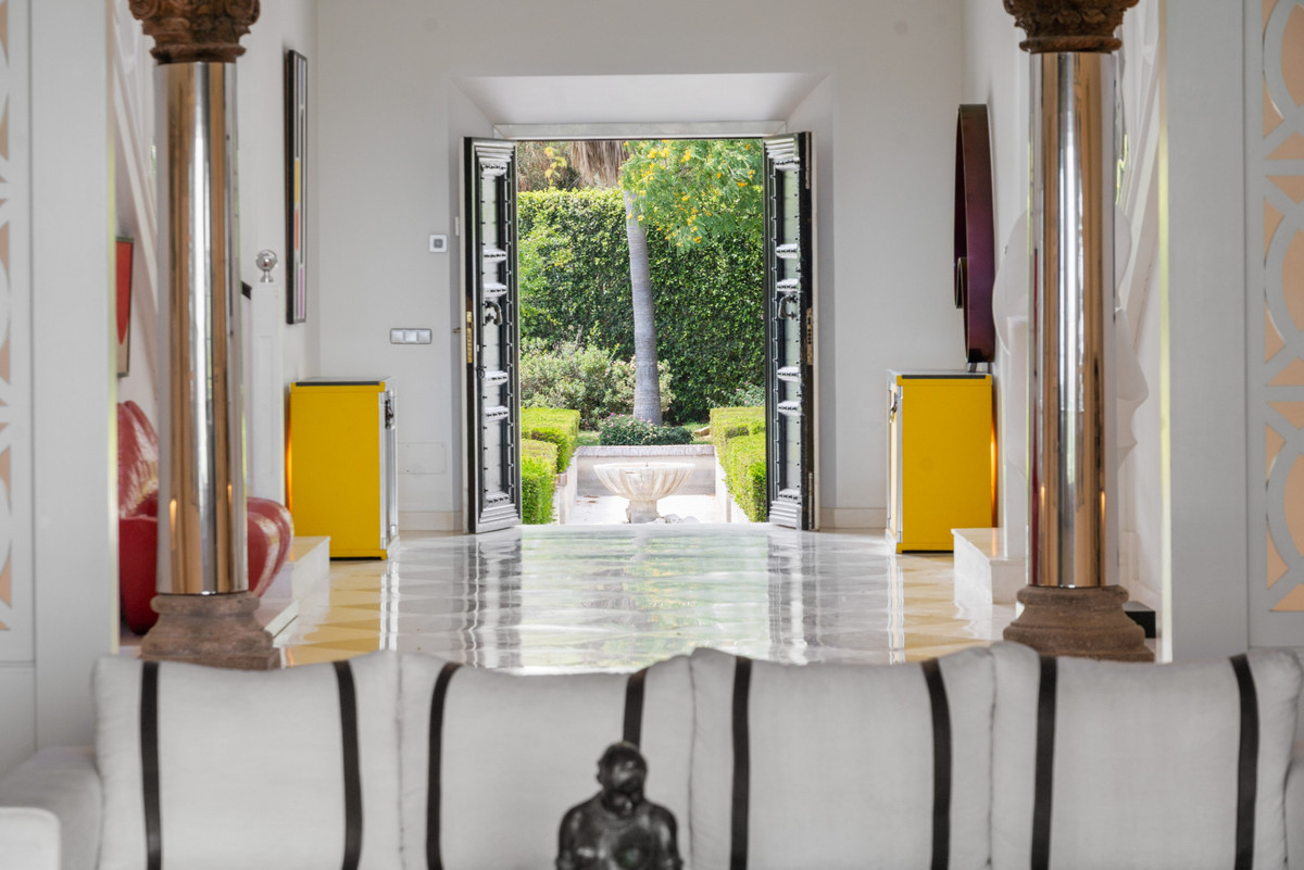 Huis te koop in Estepona | 9 slaapkamers H5322793