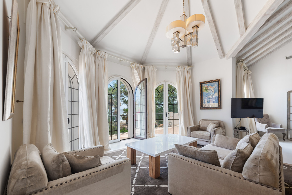 Huis te koop in Estepona | 9 slaapkamers H5322793