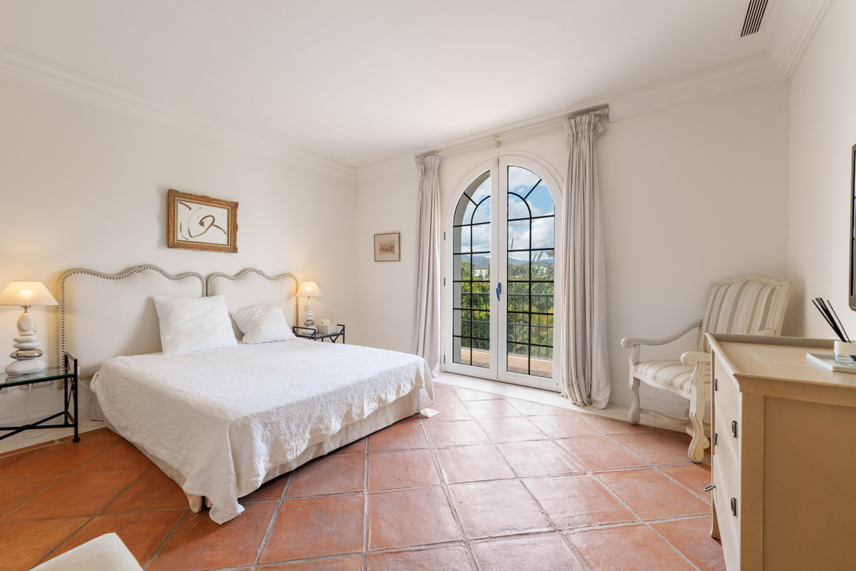 Huis te koop in Estepona | 9 slaapkamers H5322793