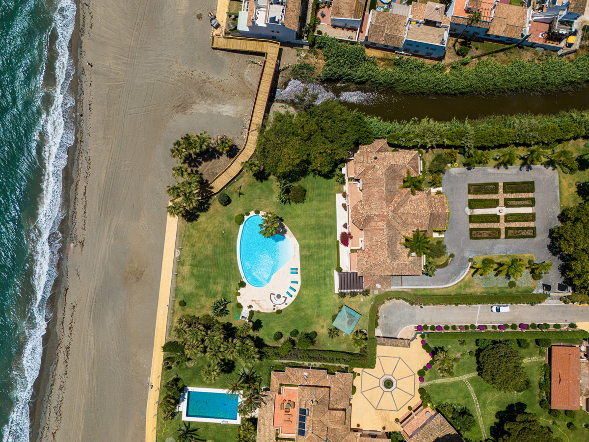 Huis te koop in Estepona | 9 slaapkamers H5322793