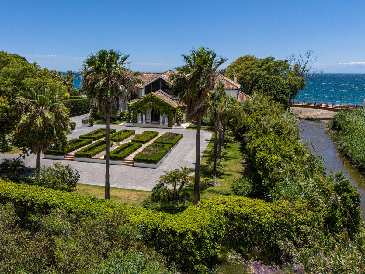 Huis te koop in Estepona | 9 slaapkamers H5322793