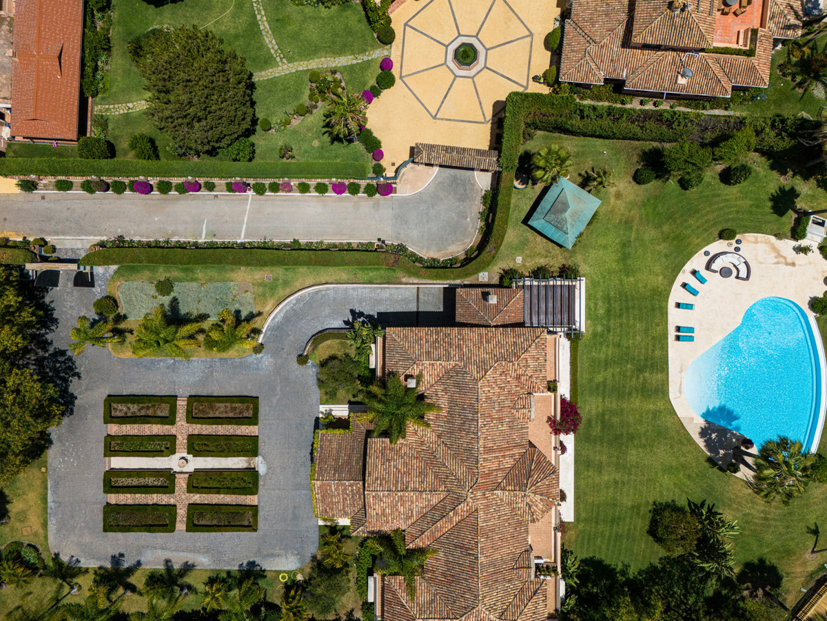 Huis te koop in Estepona | 9 slaapkamers H5322793