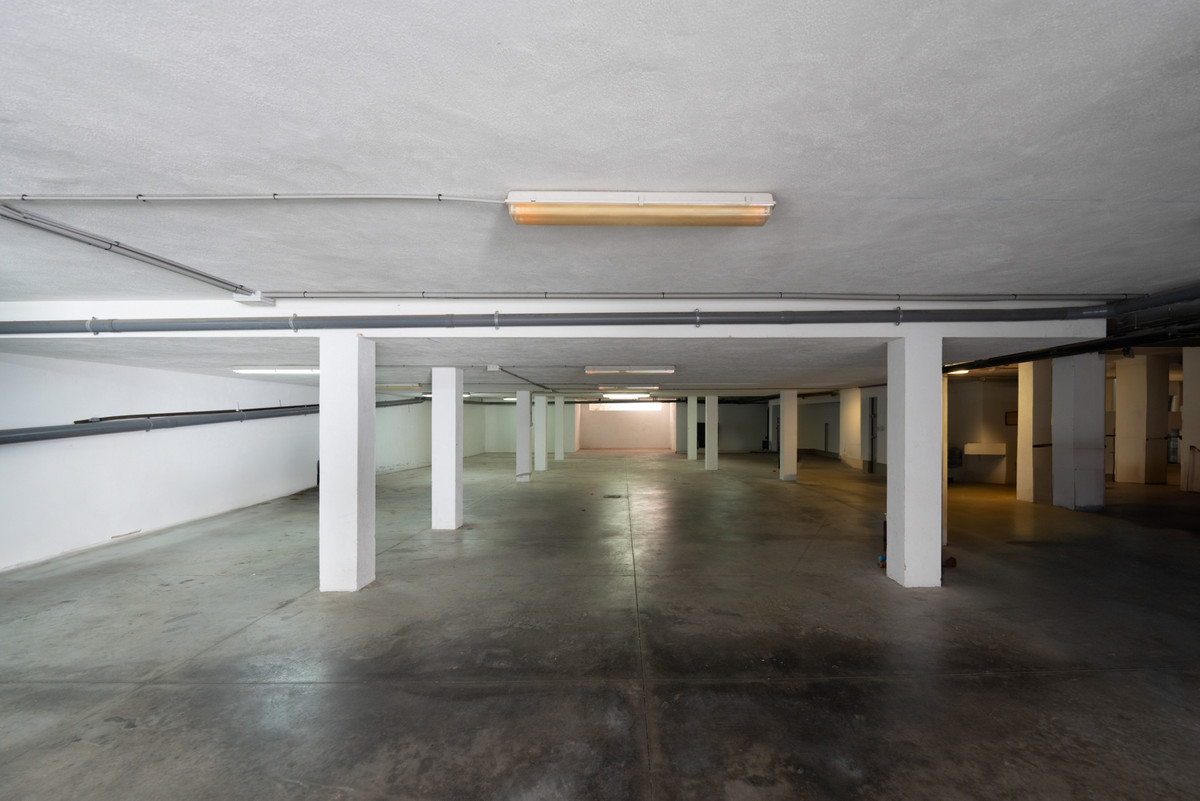 Huis te koop in Estepona | 9 slaapkamers H5322793