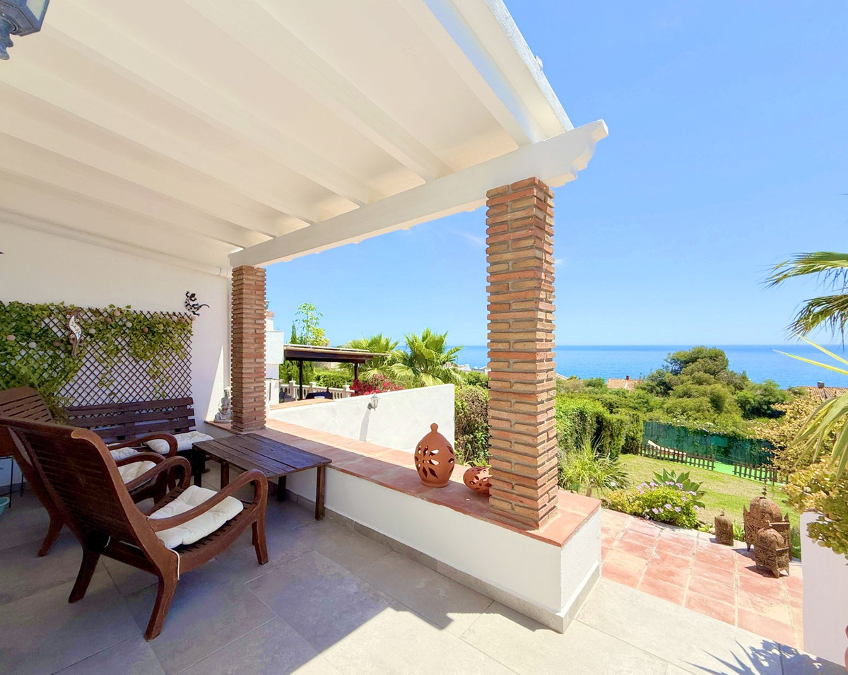 Huis te koop in Estepona | 3 slaapkamers H5324365
