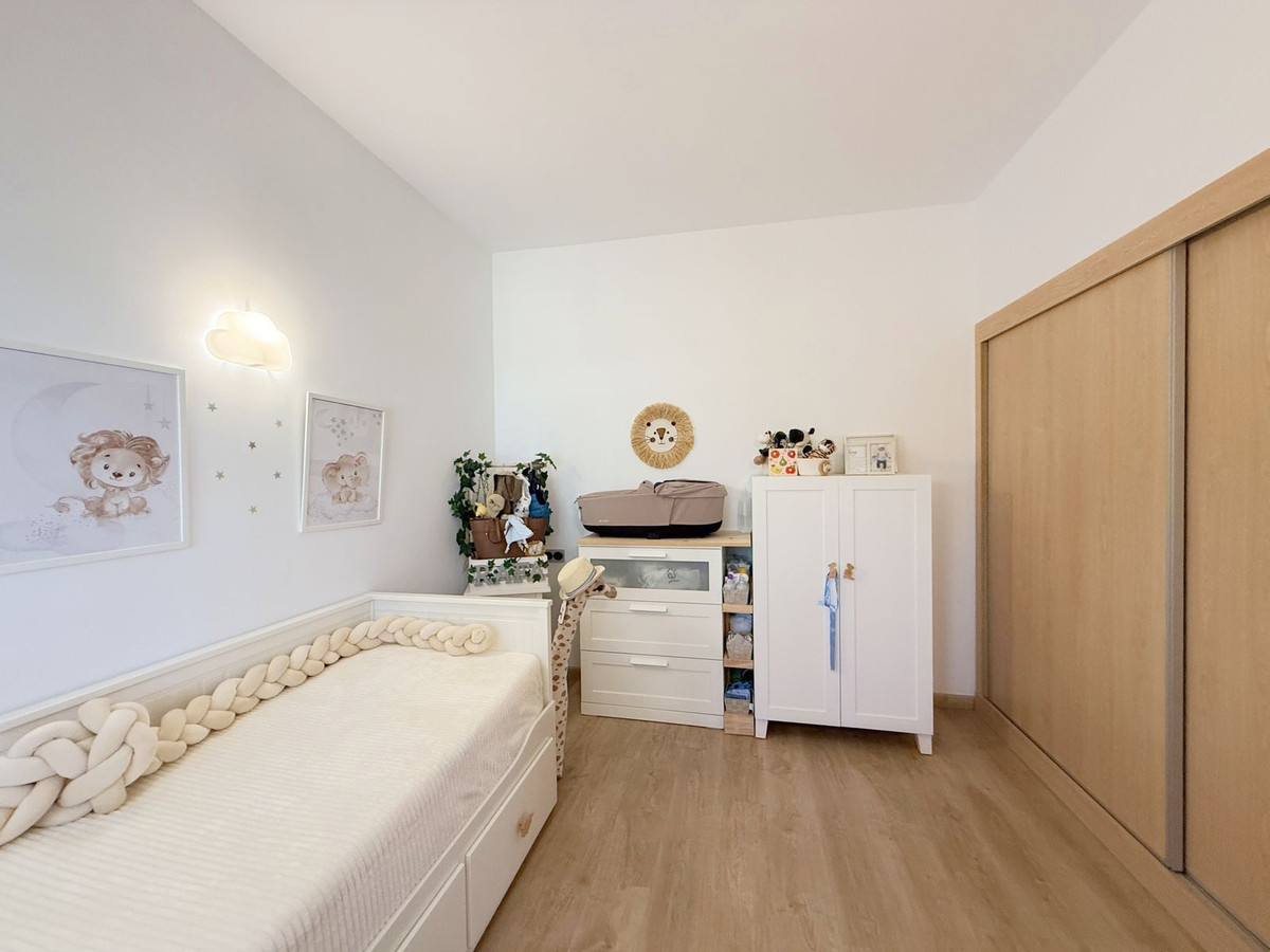 Huis te koop in Estepona | 3 slaapkamers H5324365