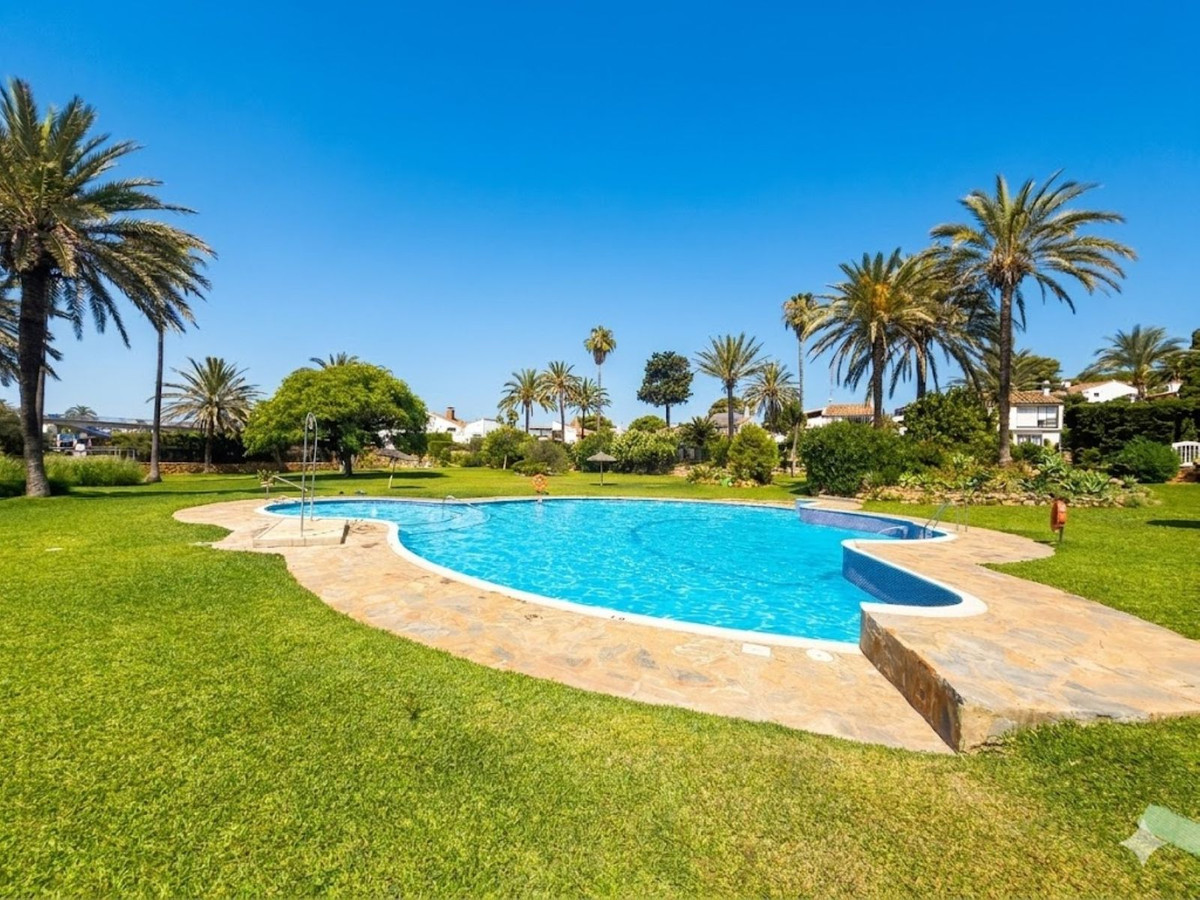 Huis te koop in Estepona | 3 slaapkamers H5324365