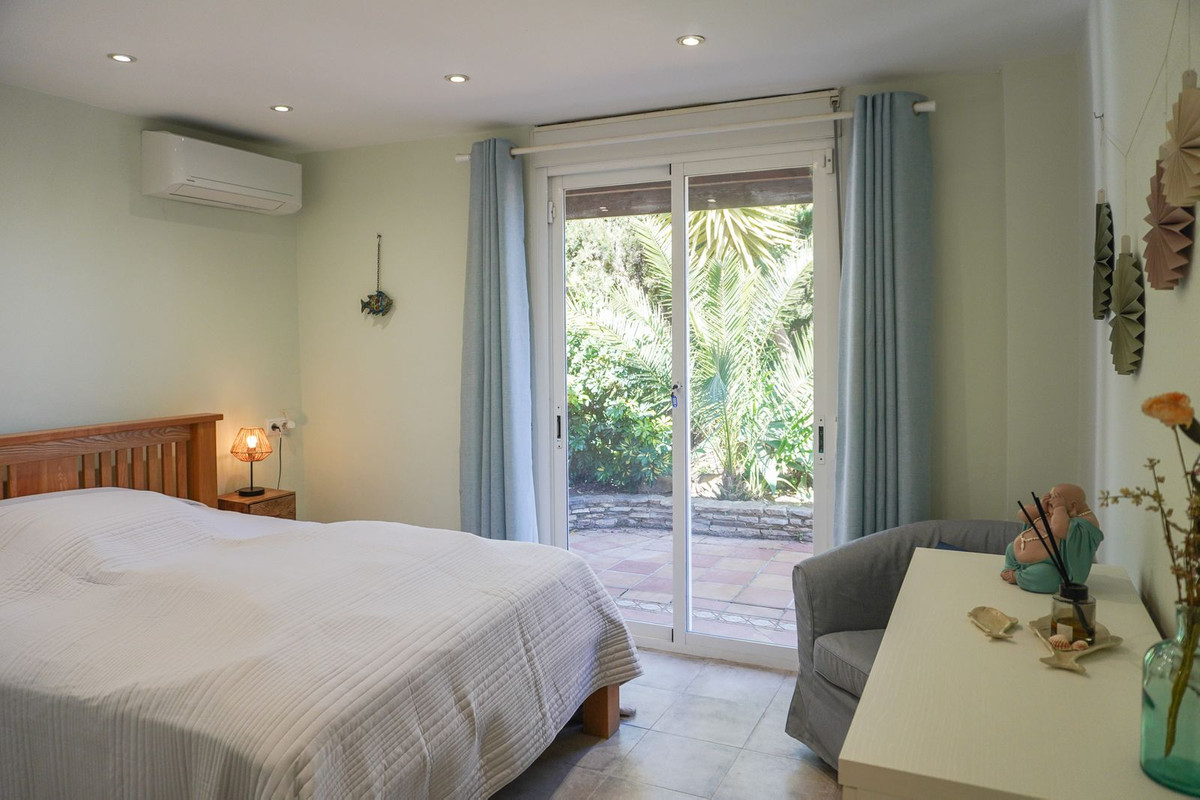 Huis te koop in Estepona | 4 slaapkamers H5327560