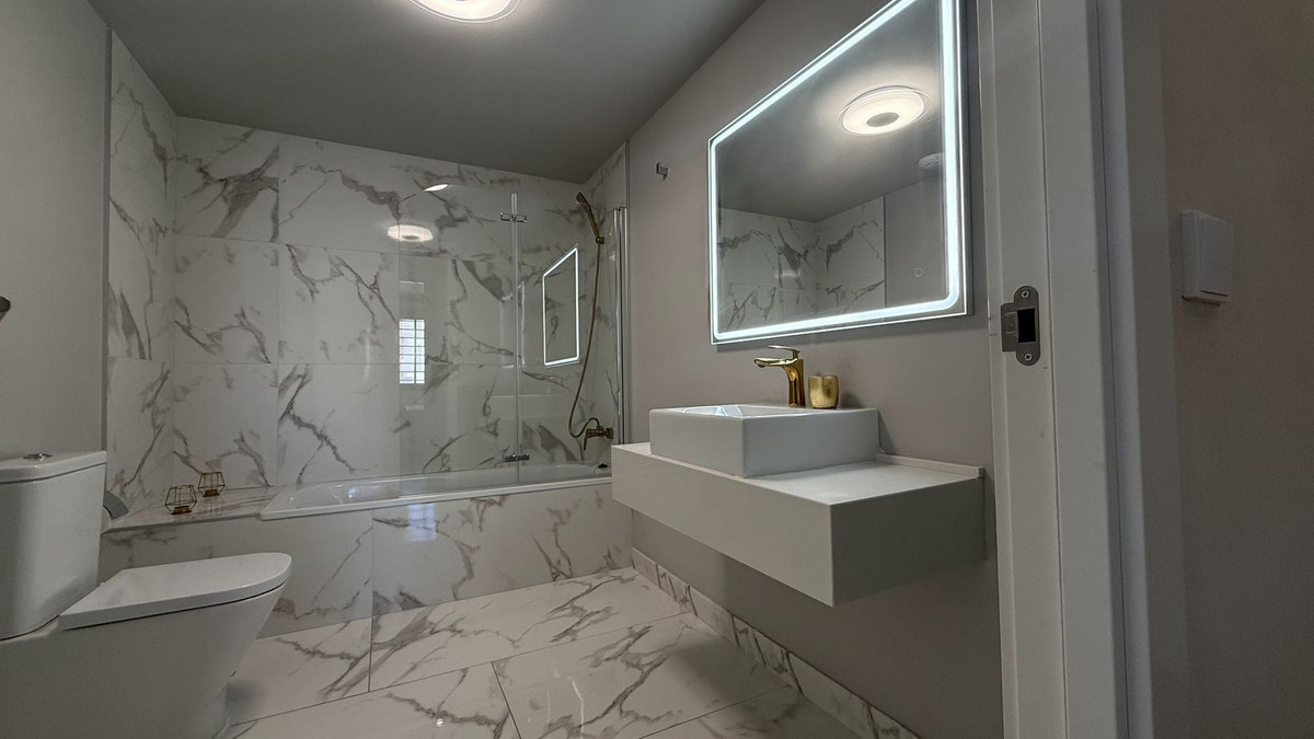 Appartement te koop in Estepona | 2 slaapkamers H5329735