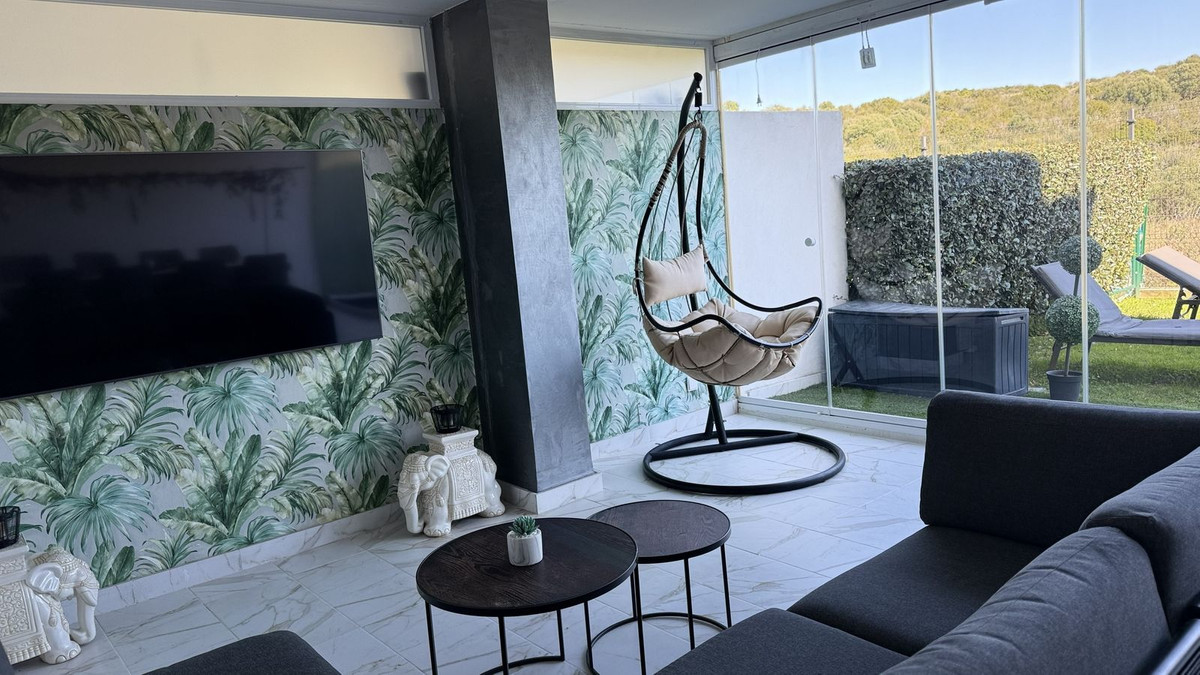 Appartement te koop in Estepona | 2 slaapkamers H5329735