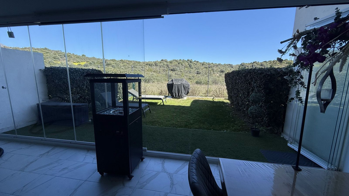 Appartement te koop in Estepona | 2 slaapkamers H5329735