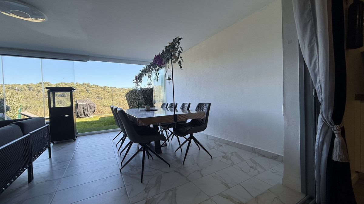 Appartement te koop in Estepona | 2 slaapkamers H5329735