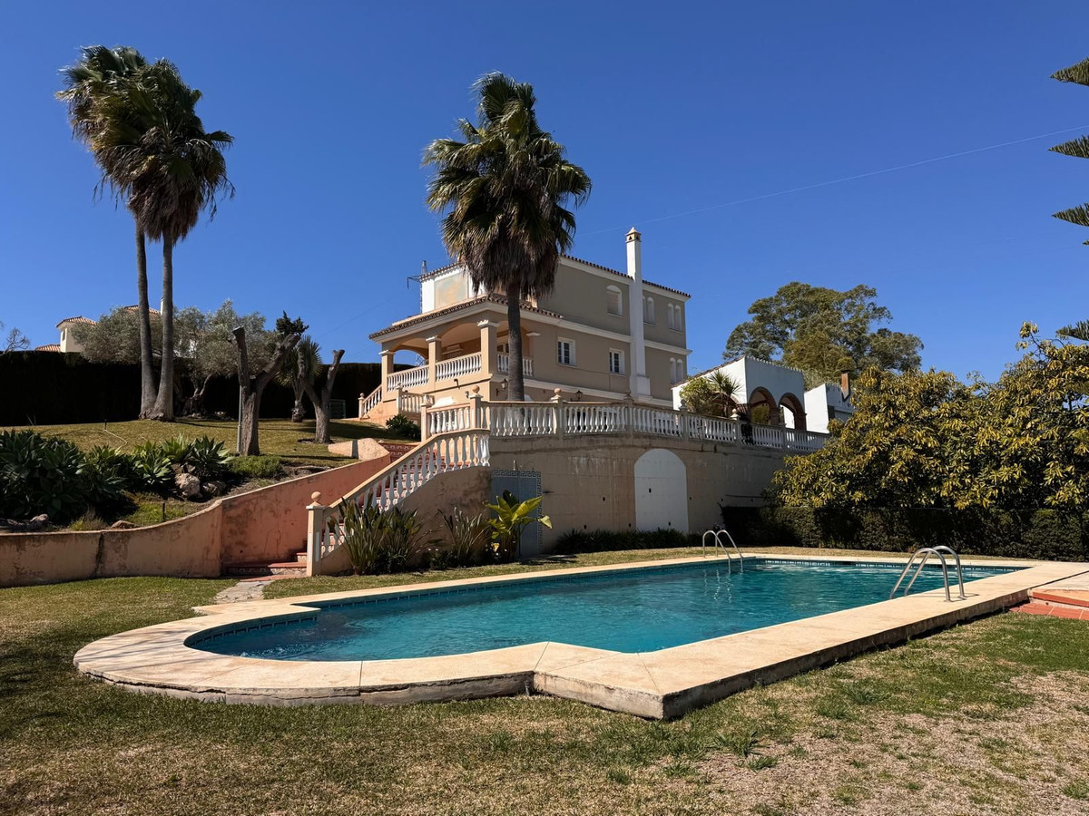Huis te koop in Estepona | 4 slaapkamers H5336326