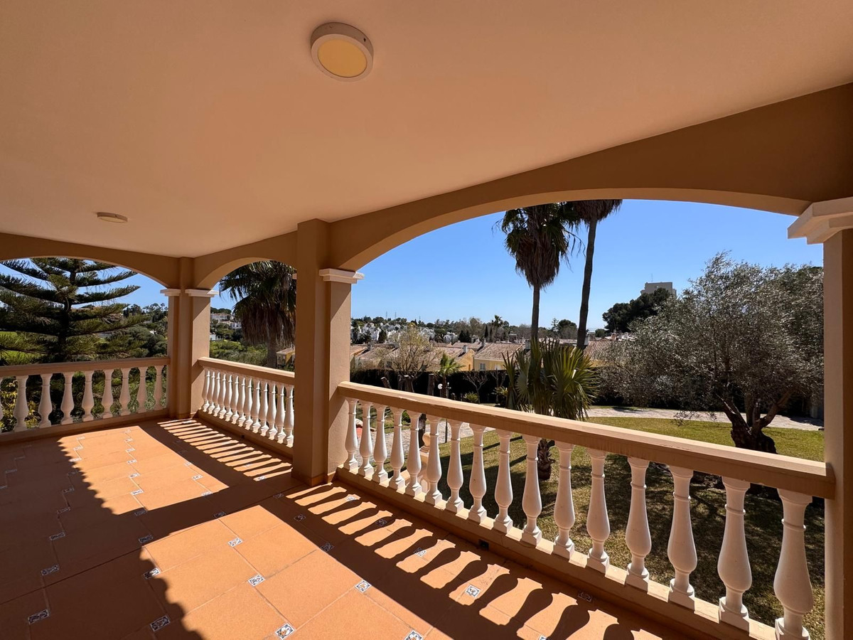 Huis te koop in Estepona | 4 slaapkamers H5336326