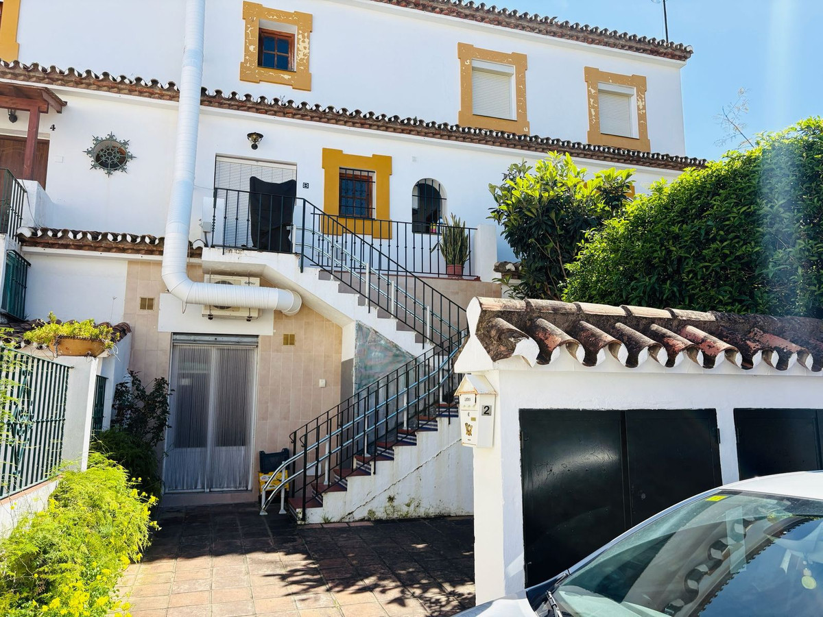 Huis te koop in Estepona | 5 slaapkamers H5337346