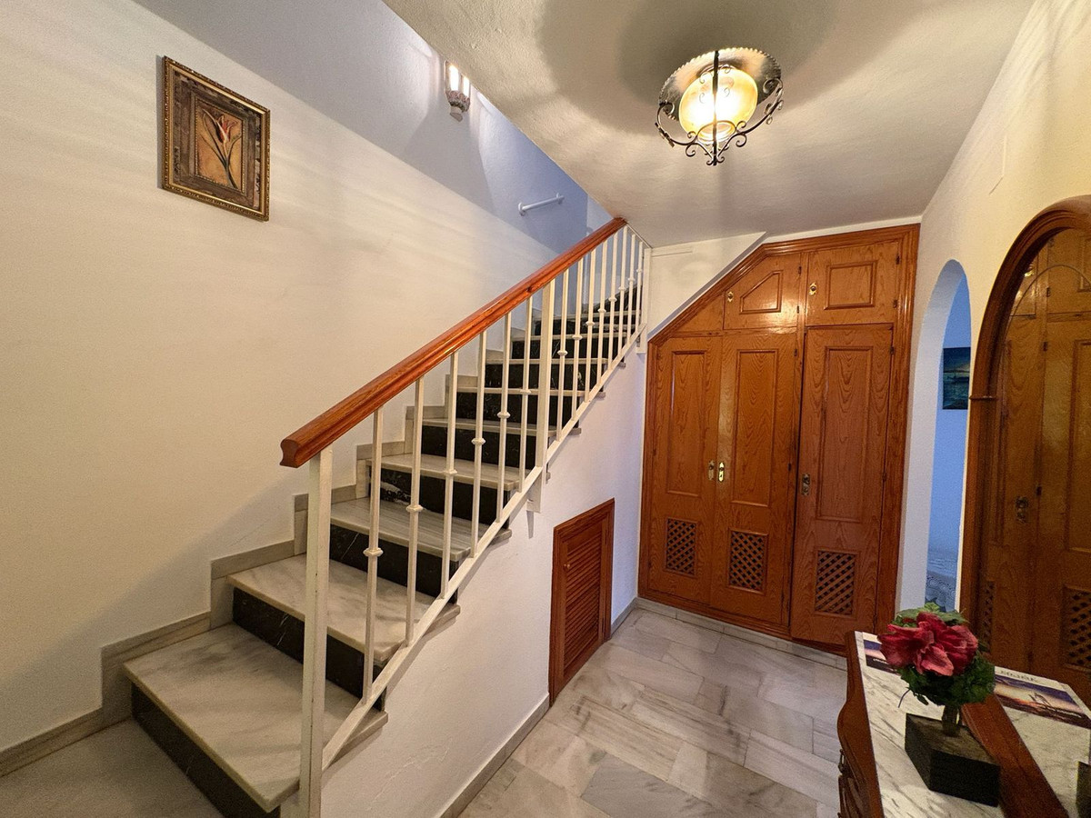 Huis te koop in Estepona | 5 slaapkamers H5337346