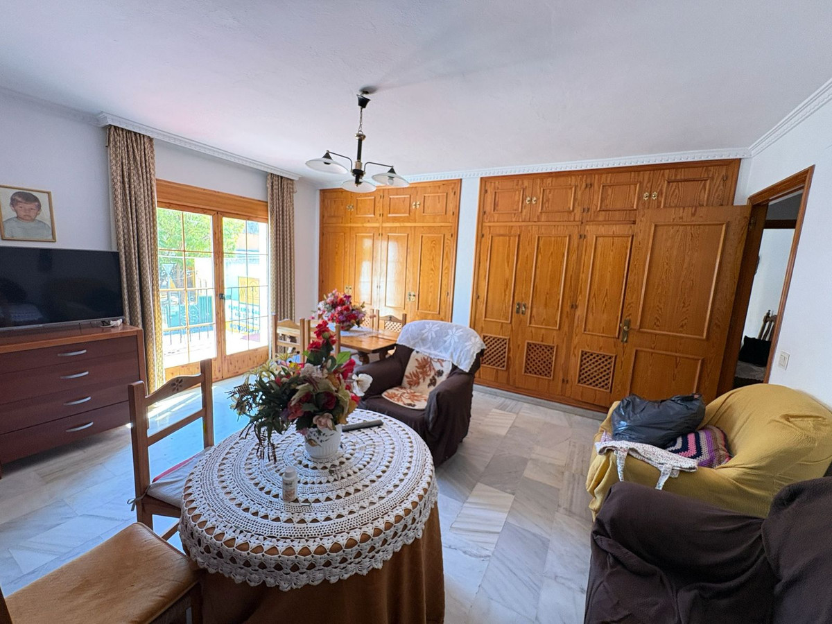 Huis te koop in Estepona | 5 slaapkamers H5337346