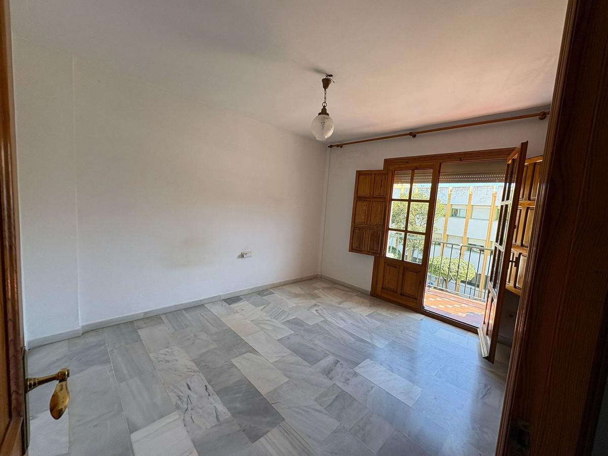 Huis te koop in Estepona | 5 slaapkamers H5337346