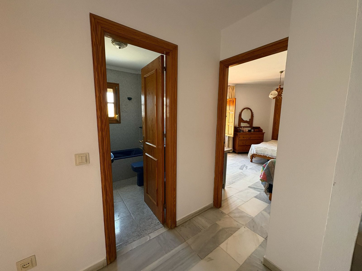 Huis te koop in Estepona | 5 slaapkamers H5337346