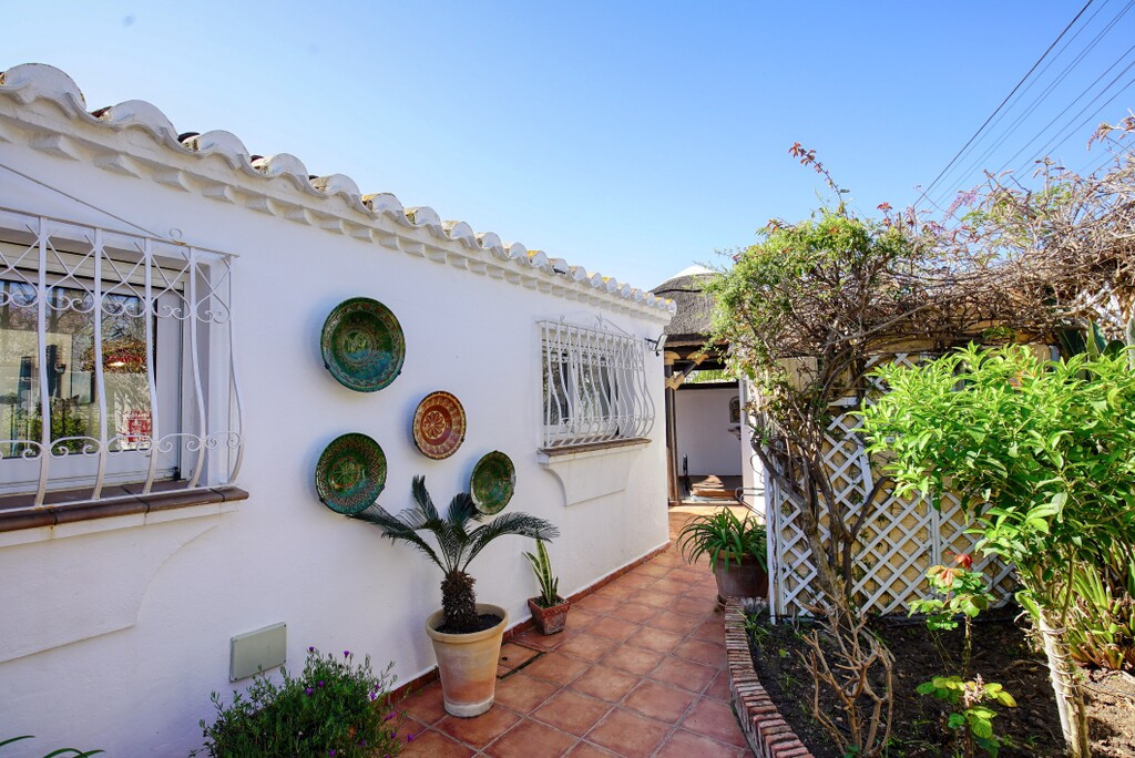 Huis te koop in Estepona | 3 slaapkamers H5337679
