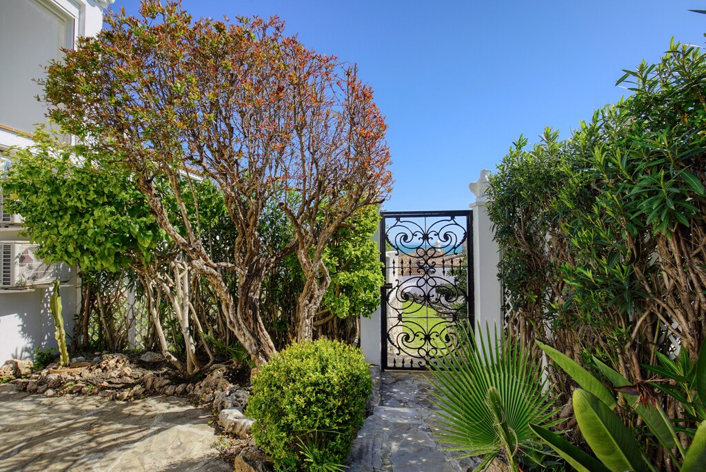 Huis te koop in Estepona | 3 slaapkamers H5337679