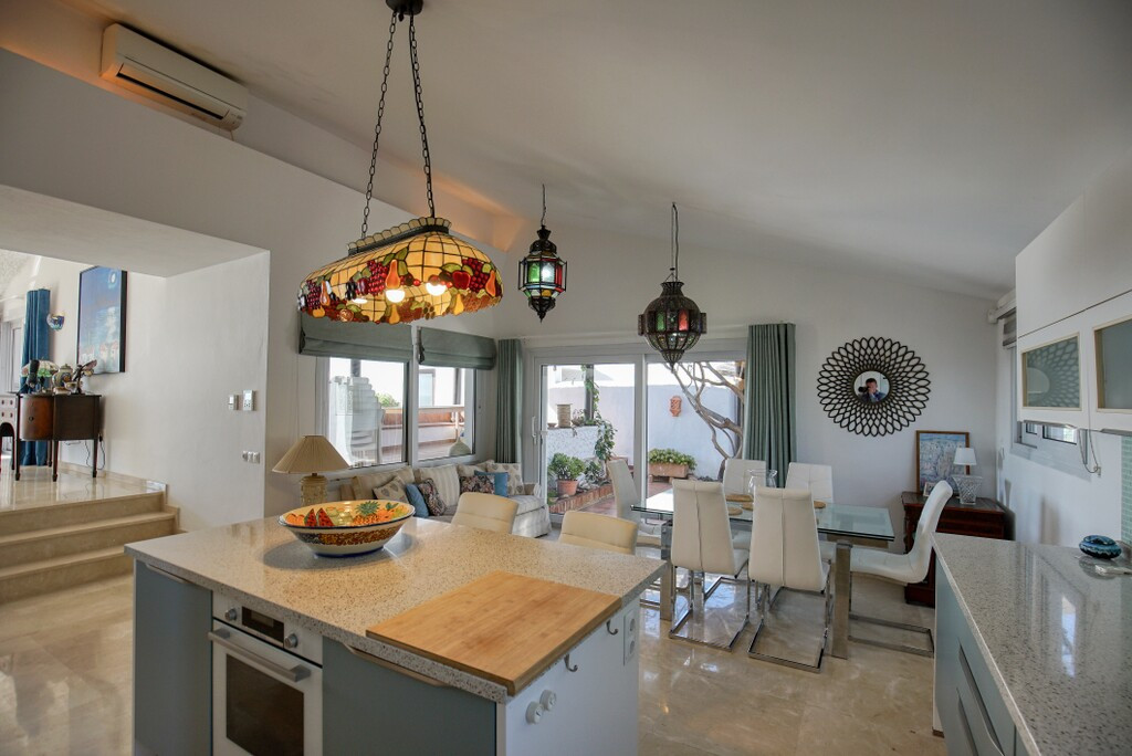 Huis te koop in Estepona | 3 slaapkamers H5337679