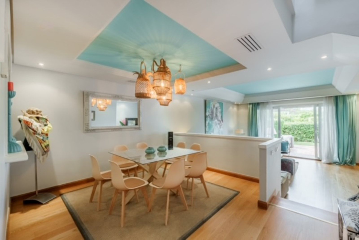 Huis te koop in Estepona | 4 slaapkamers H5337940