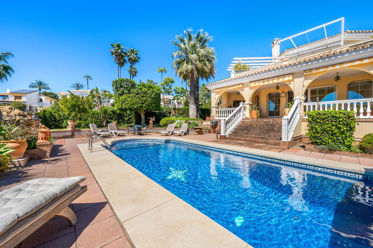 Huis te koop in Estepona | 3 slaapkamers H5340601