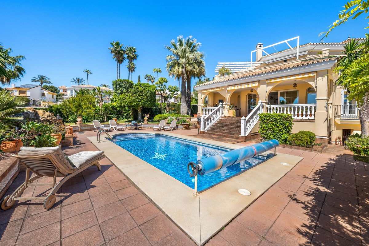 Huis te koop in Estepona | 3 slaapkamers H5340601