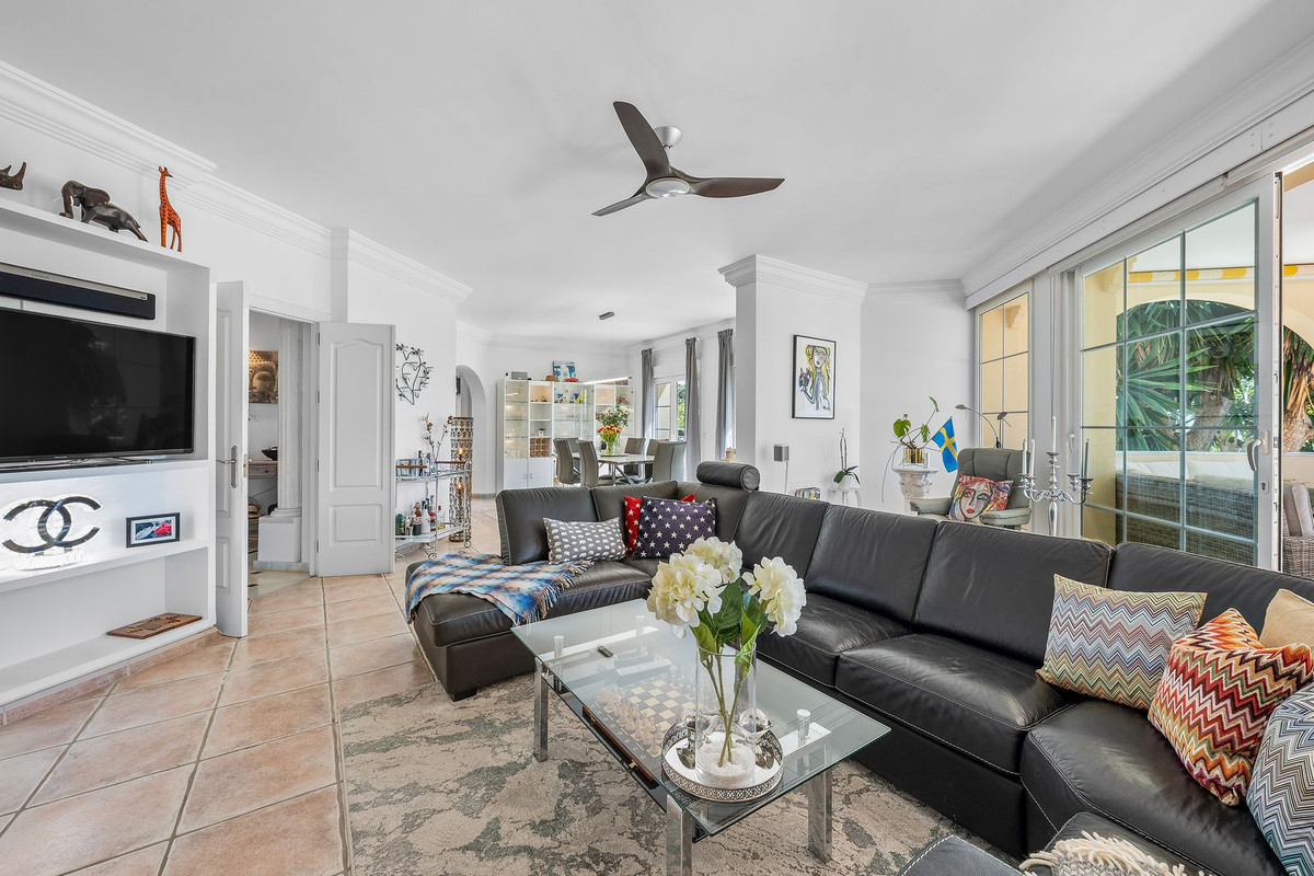 Huis te koop in Estepona | 3 slaapkamers H5340601