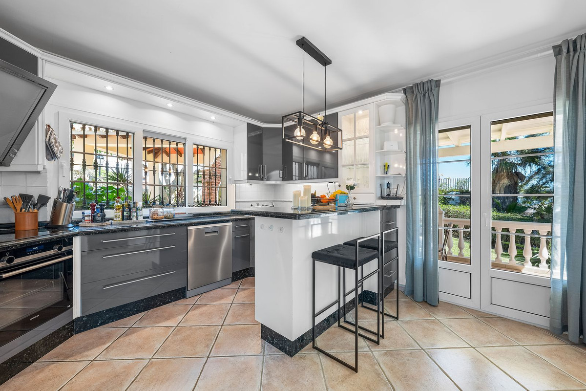 Huis te koop in Estepona | 3 slaapkamers H5340601