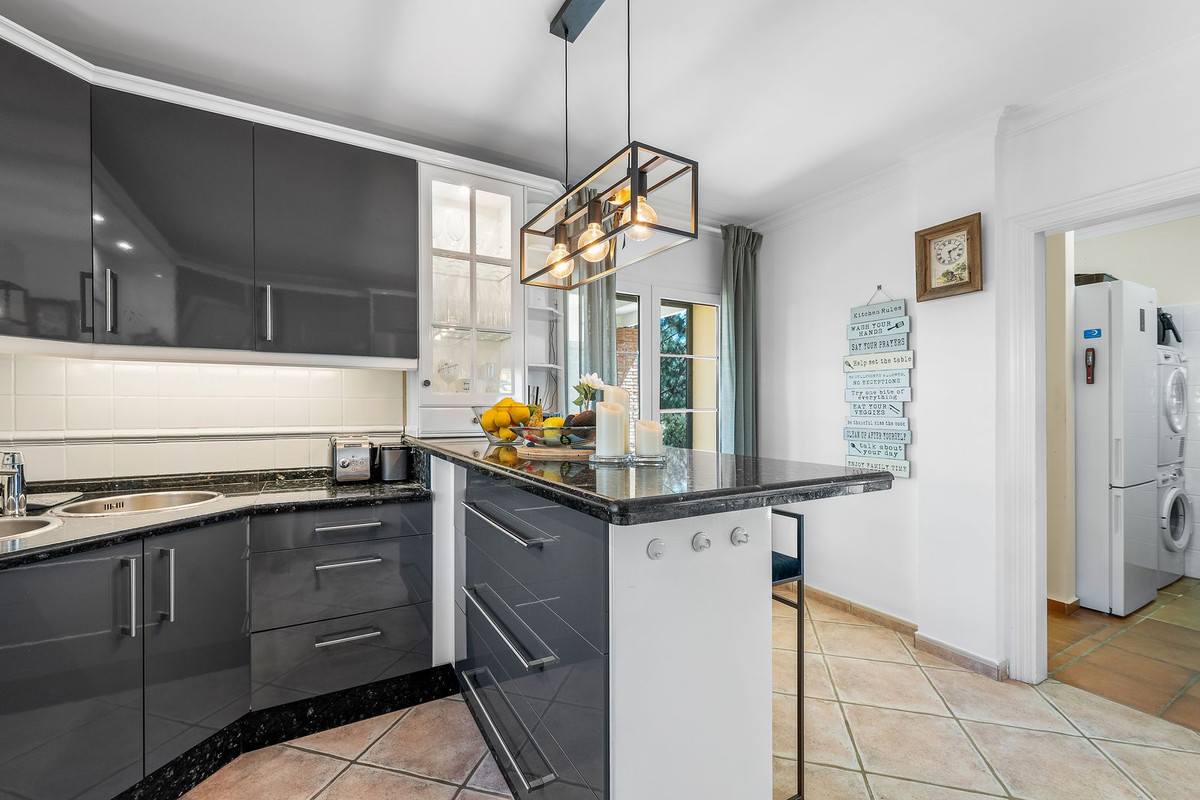 Huis te koop in Estepona | 3 slaapkamers H5340601