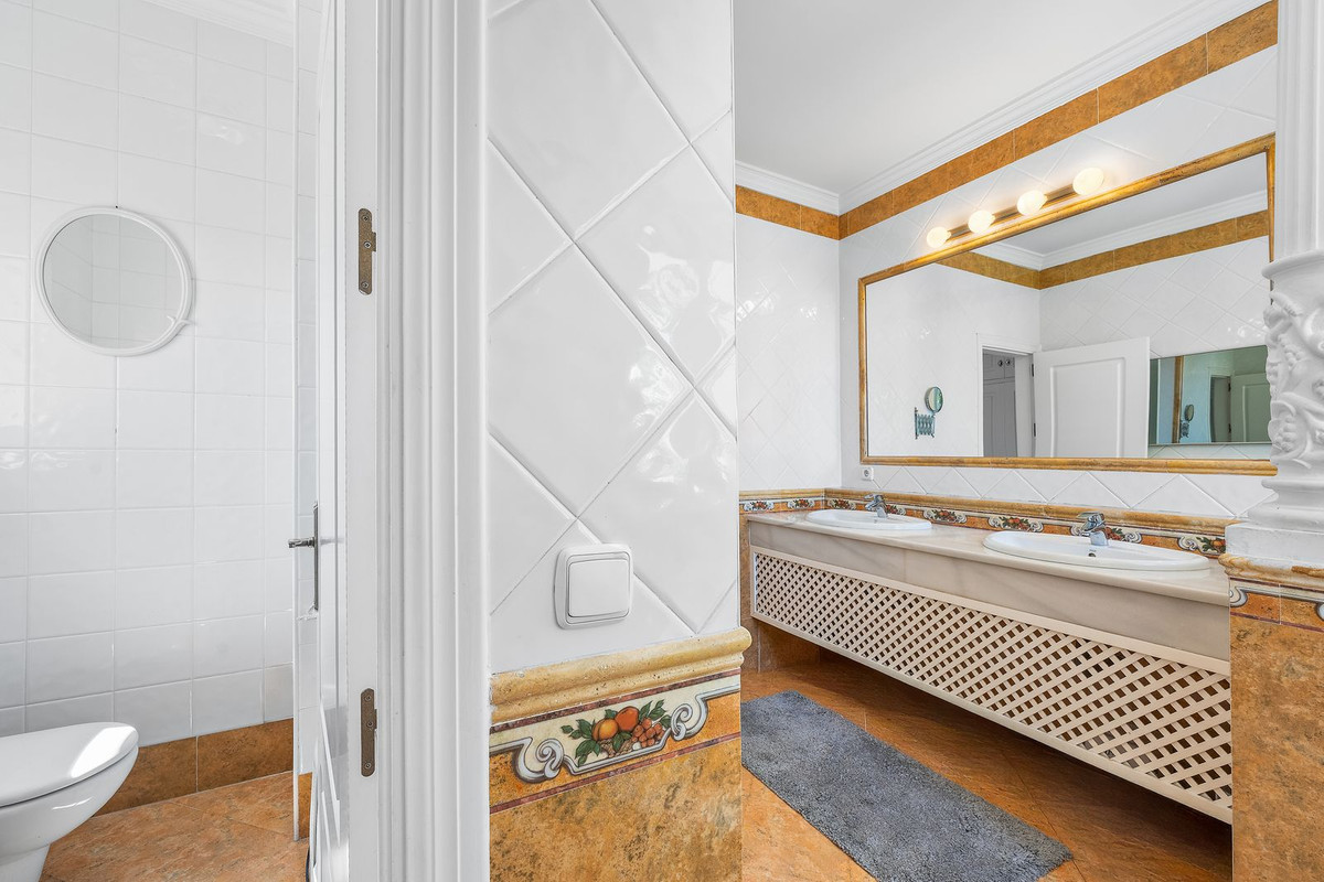 Huis te koop in Estepona | 3 slaapkamers H5340601