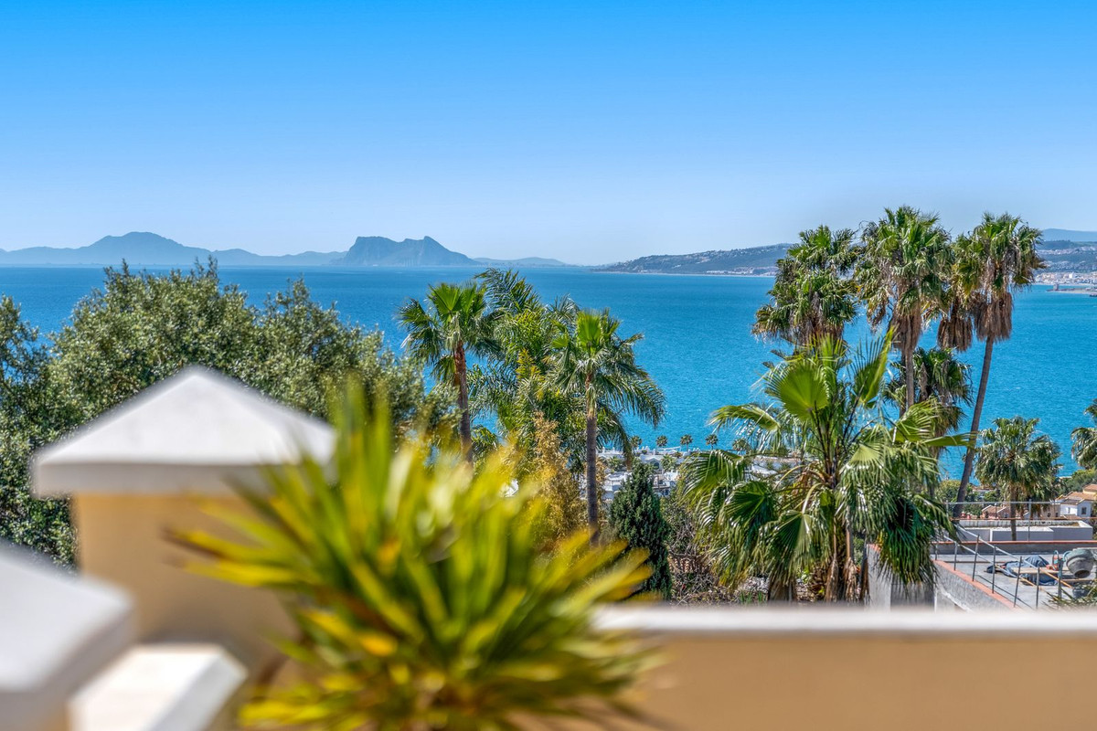 Huis te koop in Estepona | 3 slaapkamers H5340601