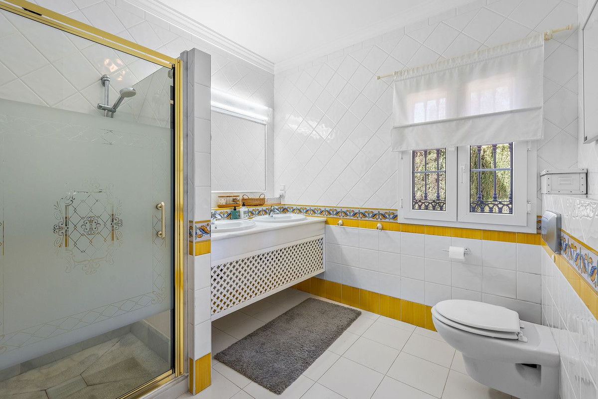 Huis te koop in Estepona | 3 slaapkamers H5340601