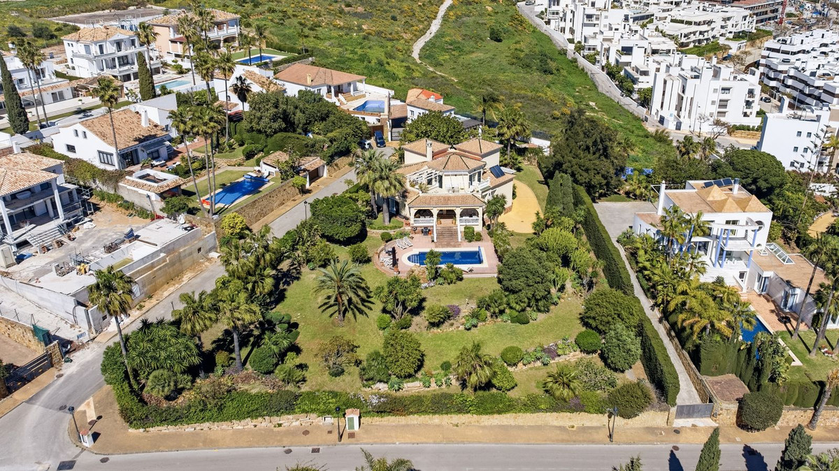 Huis te koop in Estepona | 3 slaapkamers H5340601