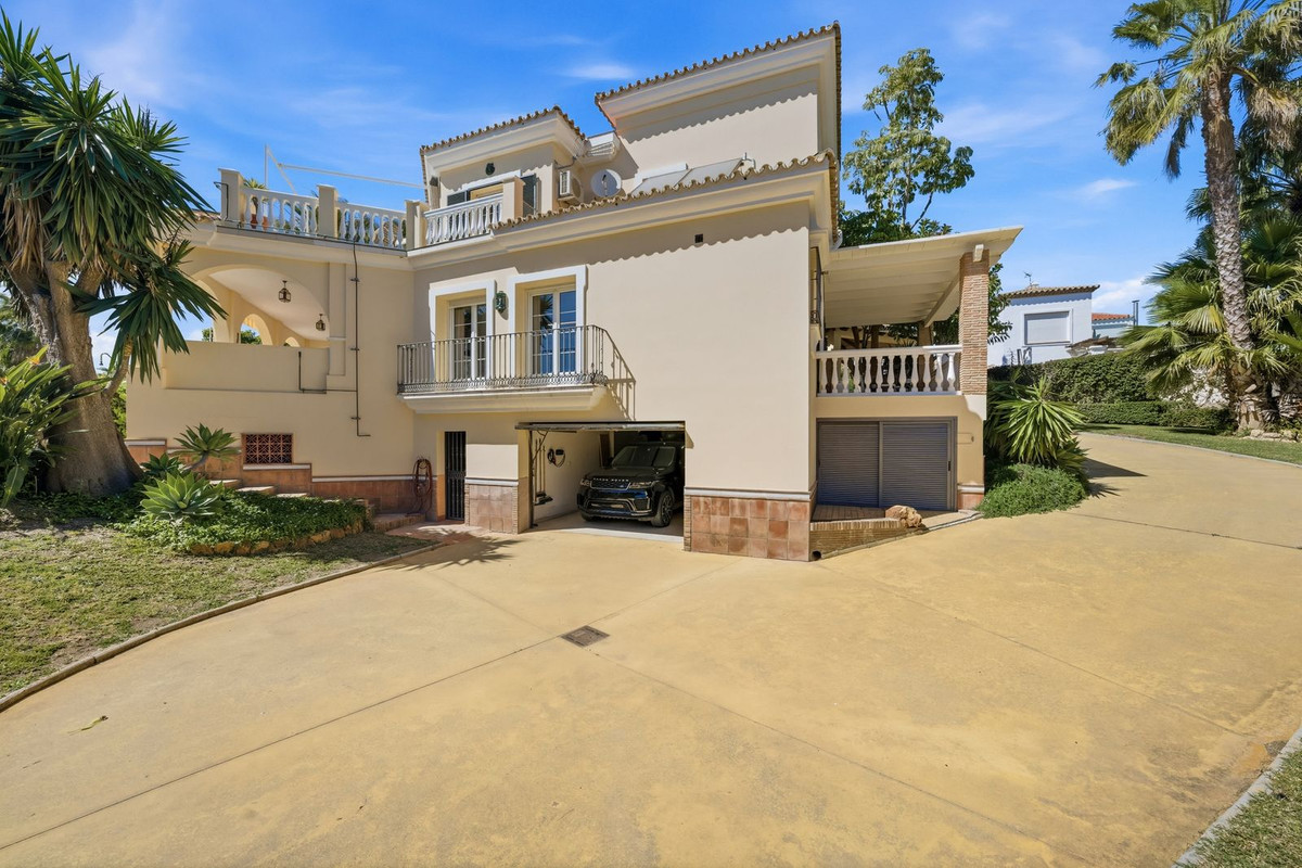 Huis te koop in Estepona | 3 slaapkamers H5340601