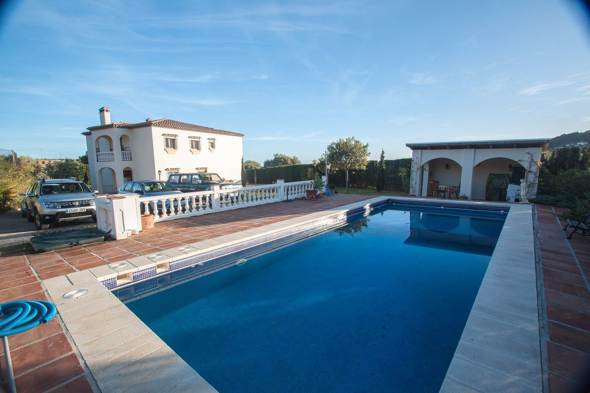 Finca - Cortijo te koop in Estepona | 4 slaapkamers H5340781