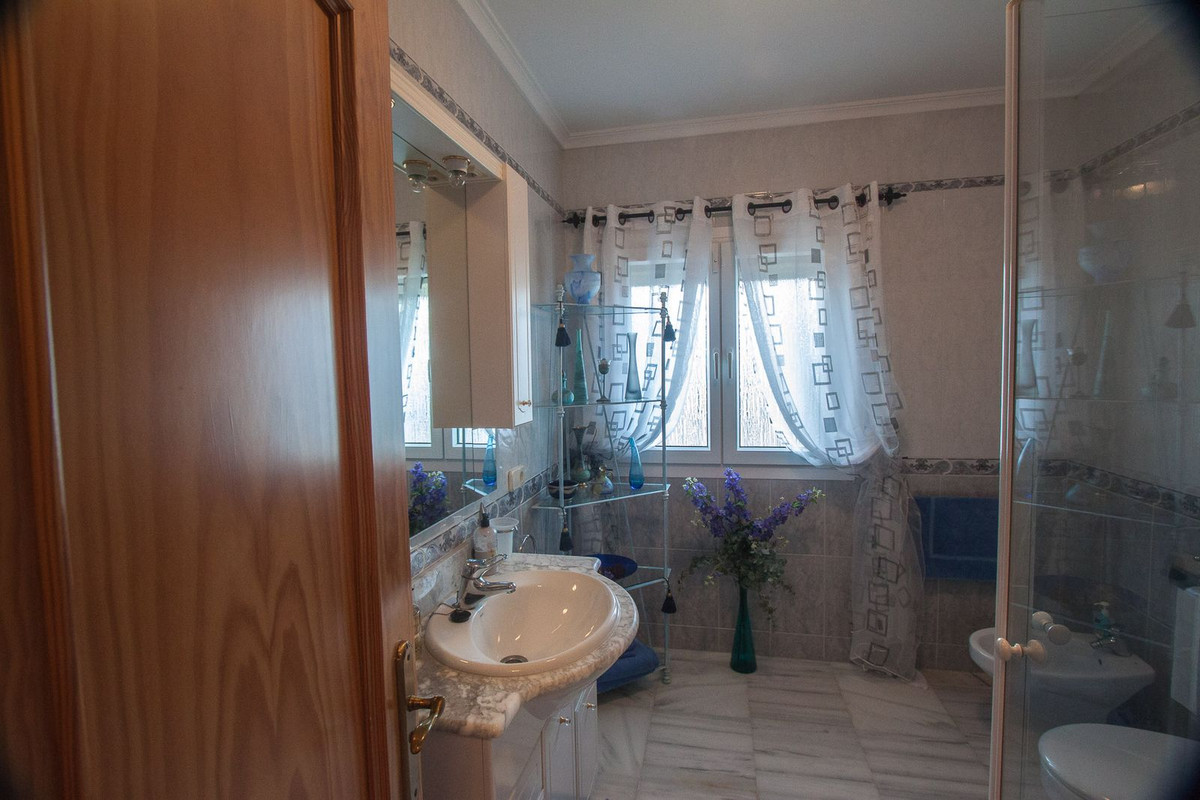 Finca - Cortijo te koop in Estepona | 4 slaapkamers H5340781