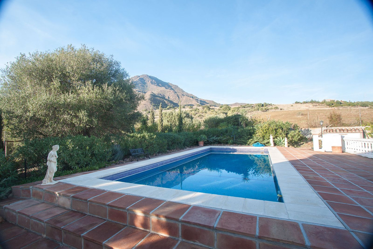 Finca - Cortijo te koop in Estepona | 4 slaapkamers H5340781