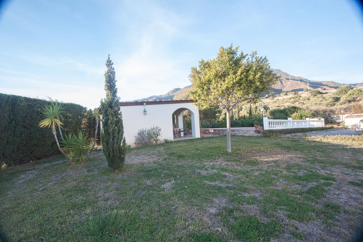 Finca - Cortijo te koop in Estepona | 4 slaapkamers H5340781