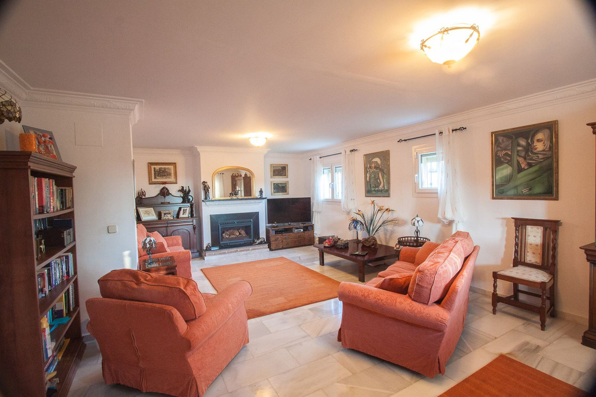 Finca - Cortijo te koop in Estepona | 4 slaapkamers H5340781