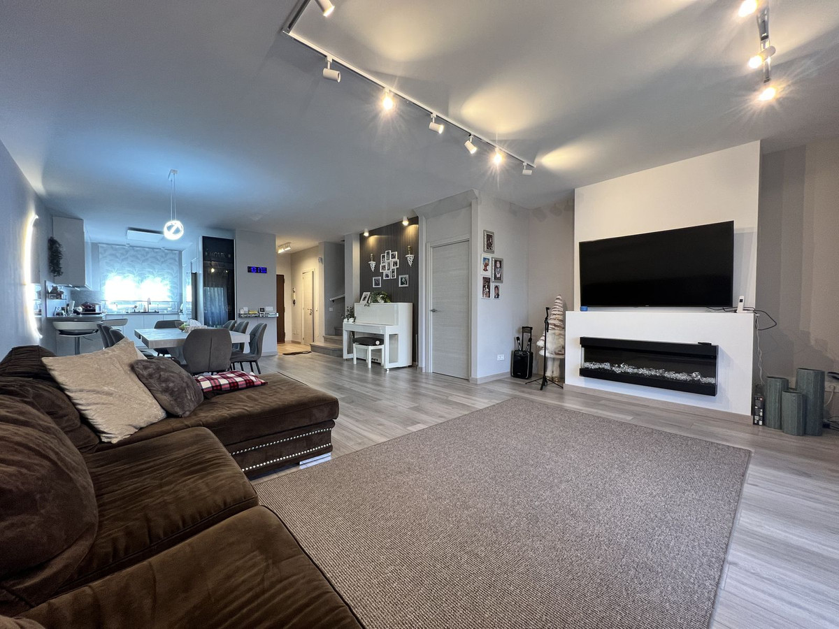 Huis te koop in Estepona | 3 slaapkamers H5342323