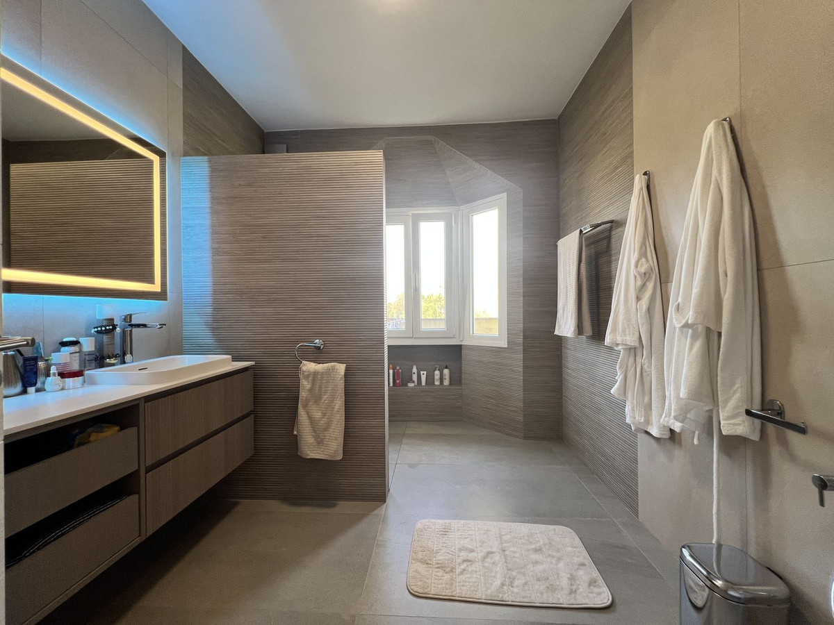 Huis te koop in Estepona | 3 slaapkamers H5342323